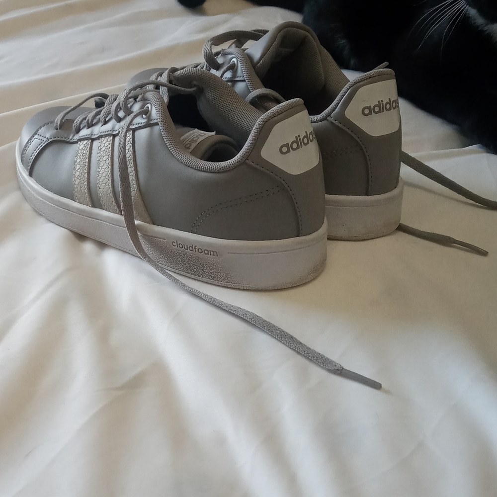 Adidas Cloudfoam sneakers